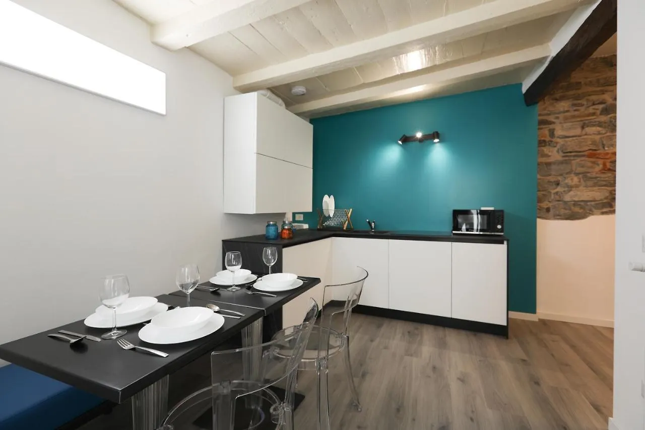 Blue Sapphire Como Cozy Flat In Center Of City Apartment
